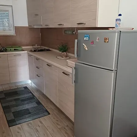 Apartment, 200m From Sea Apartman *