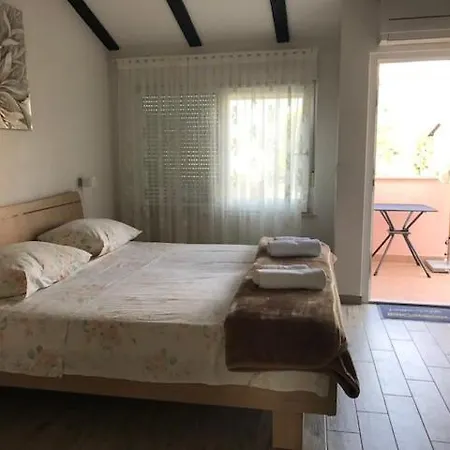 Apartmán Apartment, 200m From Sea *